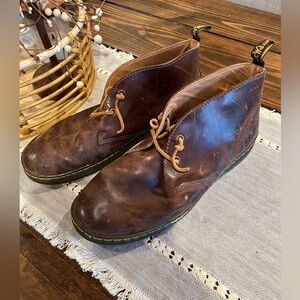 Dr. Martens Cabrillo Brown Leather Men's Shoes, size 11, preowned condition.